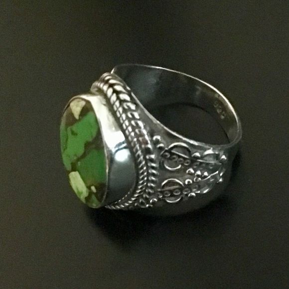 VINTAGE Green Turquoise Sterling Silver 925 Ring Sz 6-1/2 - Picture 5 of 9